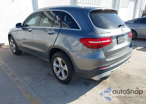 2018 Mercedes-Benz Glc 300 z USA, uszkodzony, nr VIN WDC0G4JB2JV086137